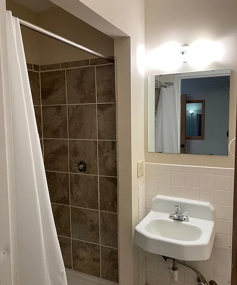 1311 S Douglas Ave — Photo 5