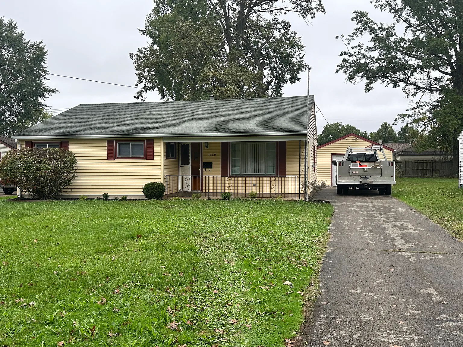 1510 Country Club Ave photo 1