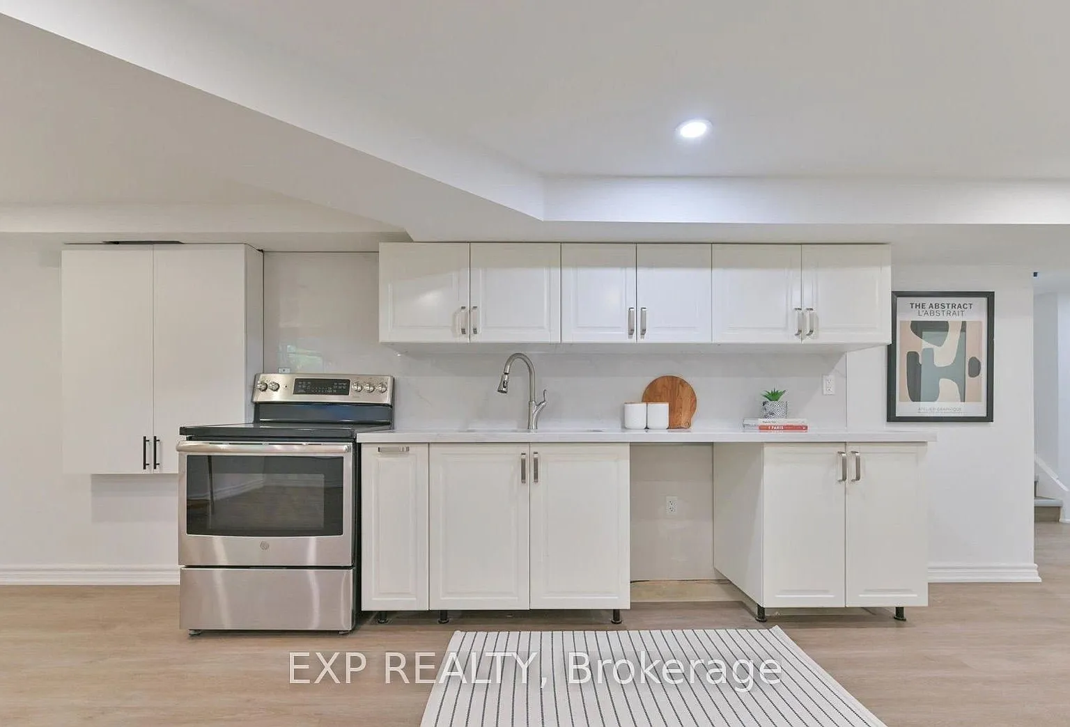 2 bed, $2,000 — Photo 4