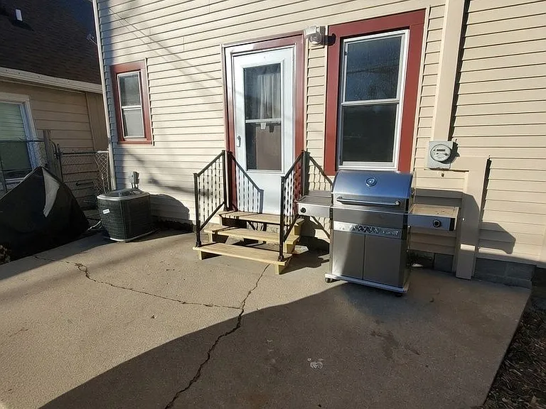 1025 E Land Pl — Photo 25