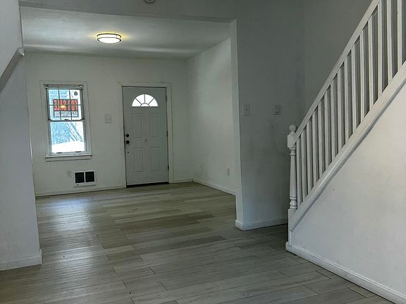 3rd image of 128 E Penn St