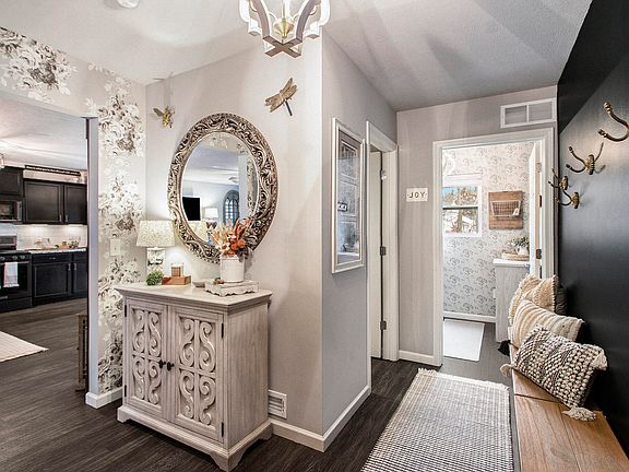 3rd image of 59609 Silvergrass Dr