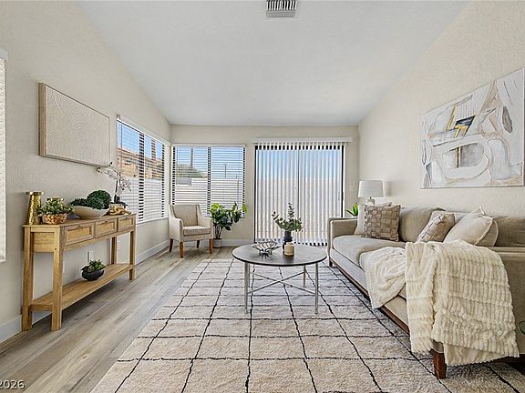 3rd image of 3902 Tatiana St