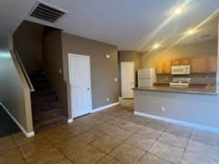 10784 Royal Jasmine Ln — Photo 7