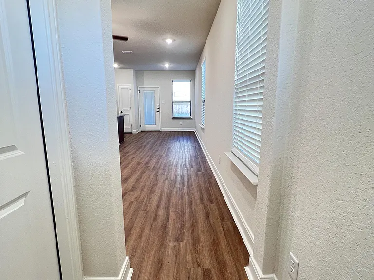 13841 Enzo Gate #101 — Photo 3