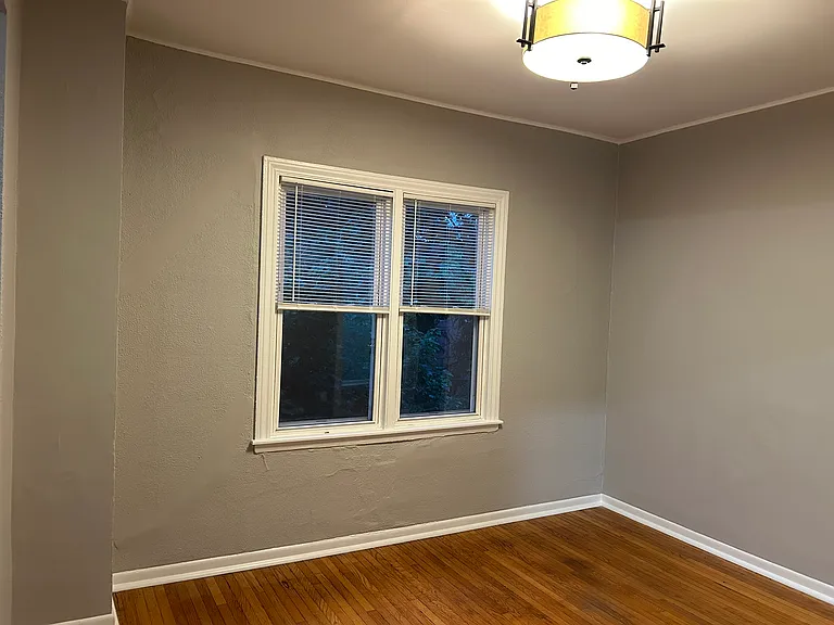 2101 W Montrose Ave #2 — Photo 9