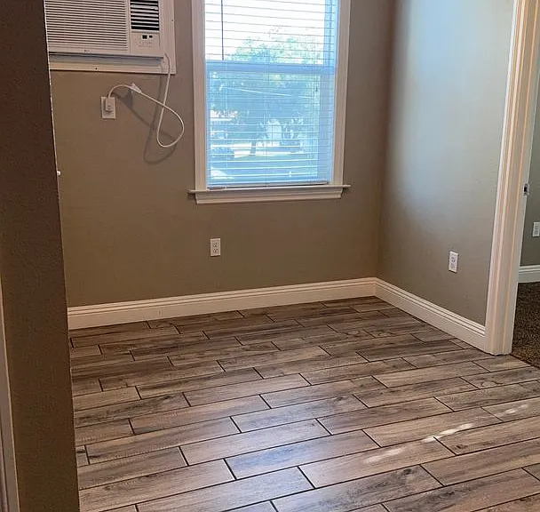 Willows Park Apartments — Photo 16