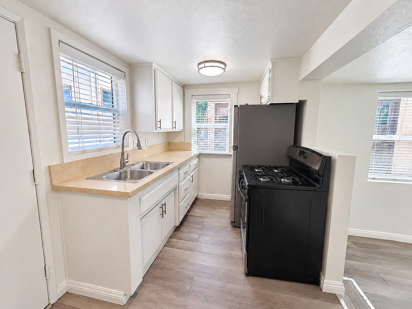 2nd Street Apartments — Photo 3