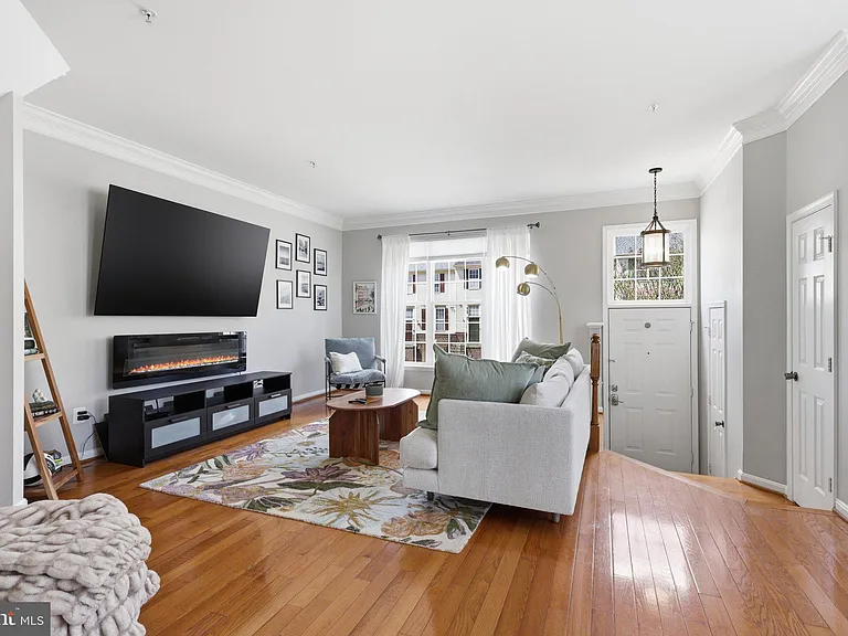 8110 Cerromar Way — Photo 5