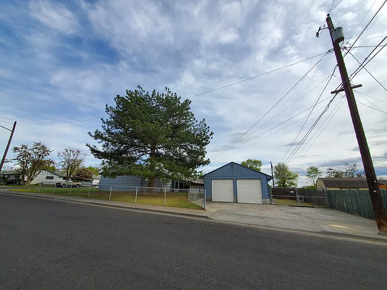 536 N Earl Rd — Photo 6