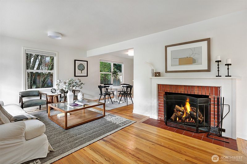 3rd image of 8044 38th Avenue NE