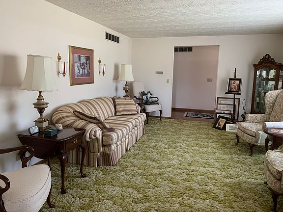5th image of 418 Mayfield Dr