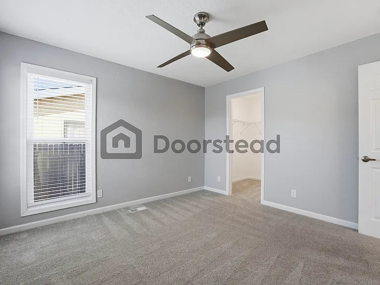 2555 Flosden Rd #122 — Photo 36