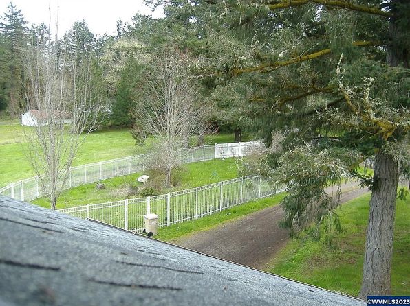 7340 NW Mountain View Dr, Corvallis, OR 97330