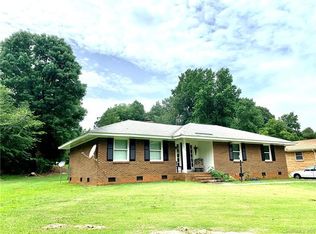 6101 Eagle Peak Dr, Charlotte, NC 28214