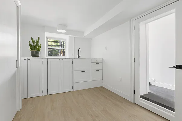 Rented by Corcoran | media 25