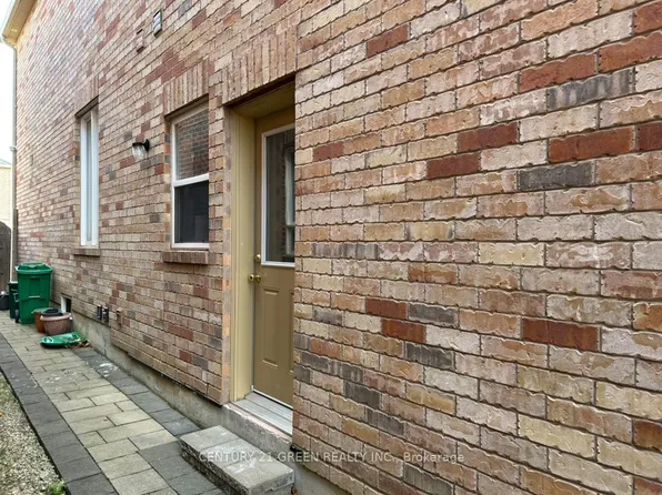 3156 Seabright Dr #Basement, Mississauga, ON L5M 0B4