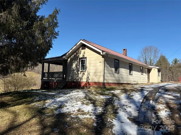 1710 Indian Grave Gap Rd, Marshall, NC 28753
