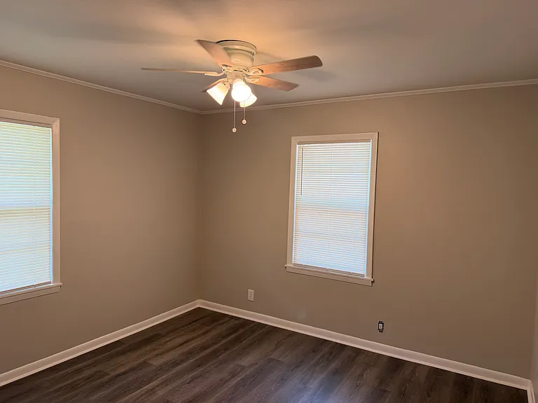 1597 Raymore Rd — Photo 3