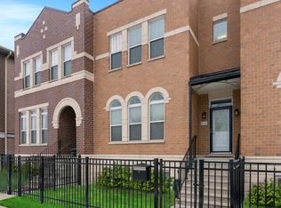 812 E Pershing Rd, Chicago, IL 60653