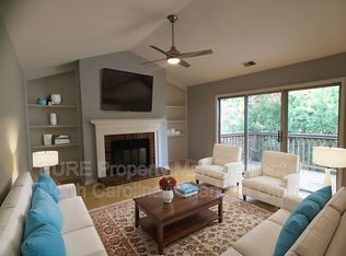 3302 Selwyn Farms Ln APT 11, Charlotte, NC 28209