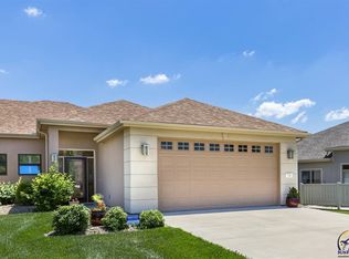 720 Coving Ct, Lawrence, KS 66049