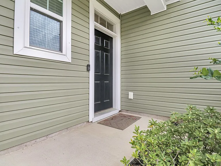 1419 Hermitage Ln — Photo 4
