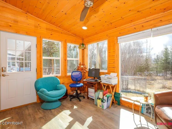 16500 E Smith Rd, Palmer, AK 99645
