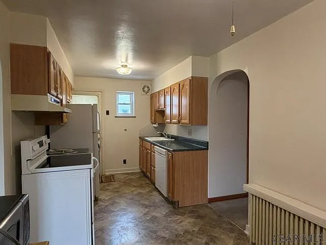 1022 Goucher St — Photo 7