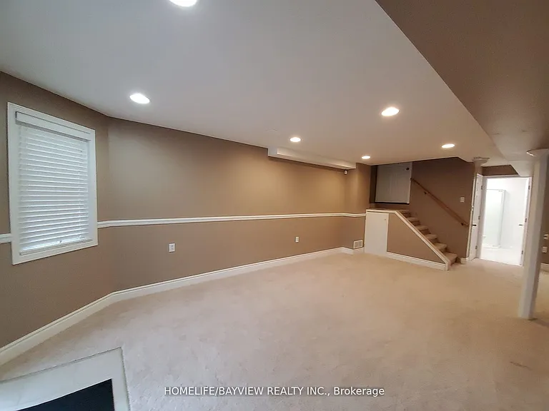 644 McBean Ave #LOWER — Photo 3