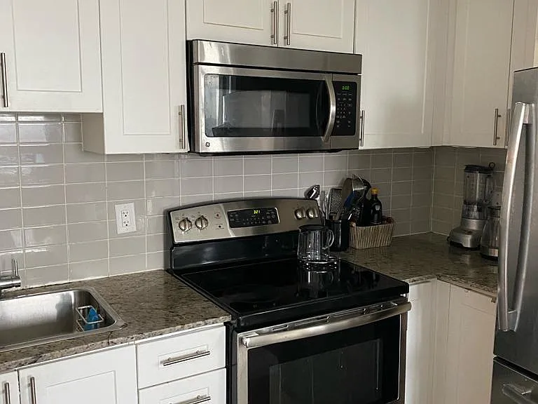 7161 Yonge St #1125 — Photo 4