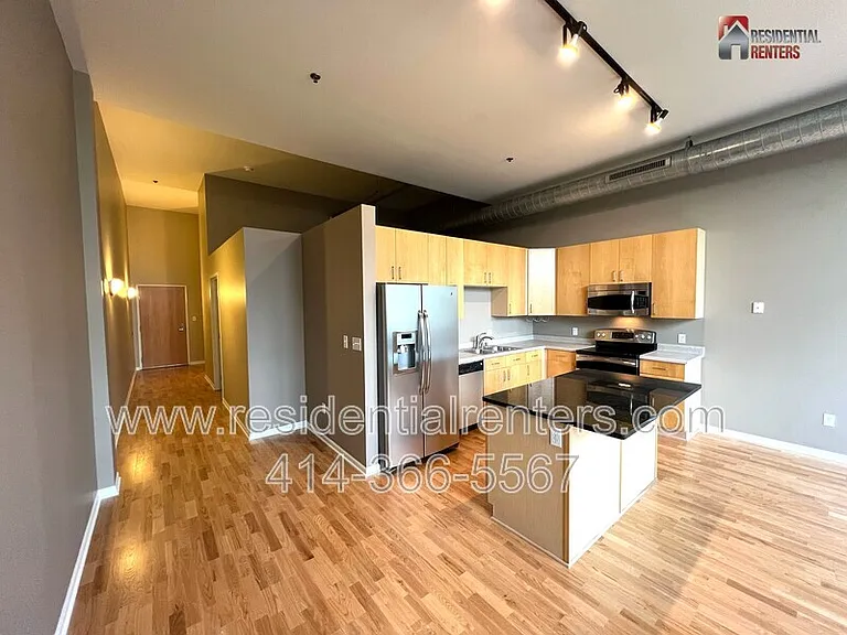 1924 N Hubbard St #209 — Photo 6