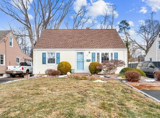 42 Florence St, Newington, CT 06111