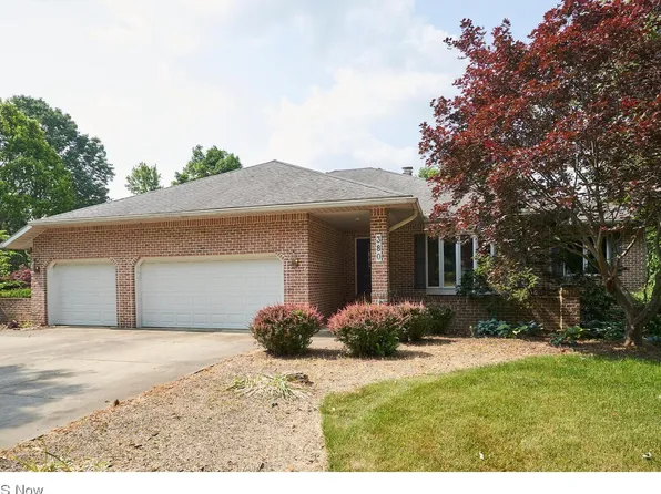 380 Timber Rdg, Cuyahoga Falls, OH 44223