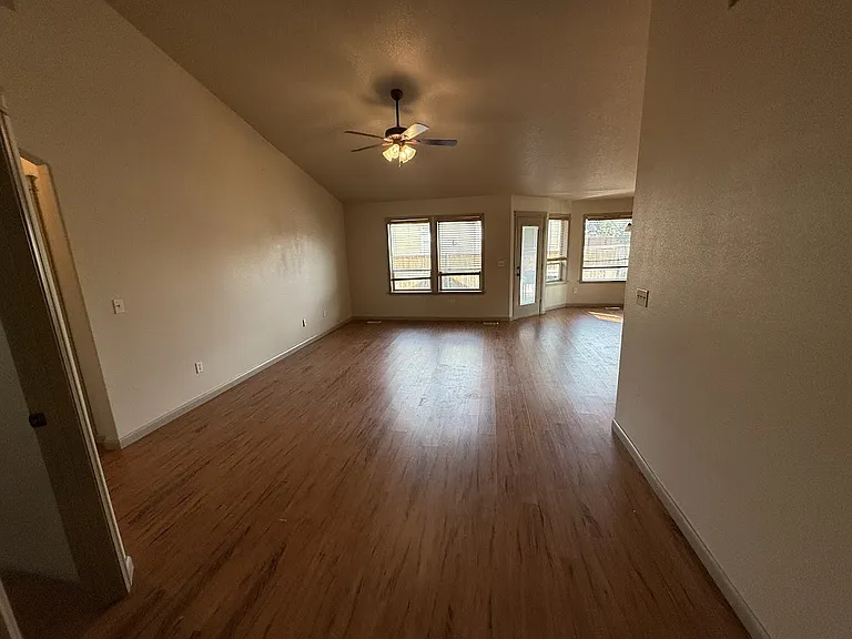 6028 S Red Crest Ave — Photo 12