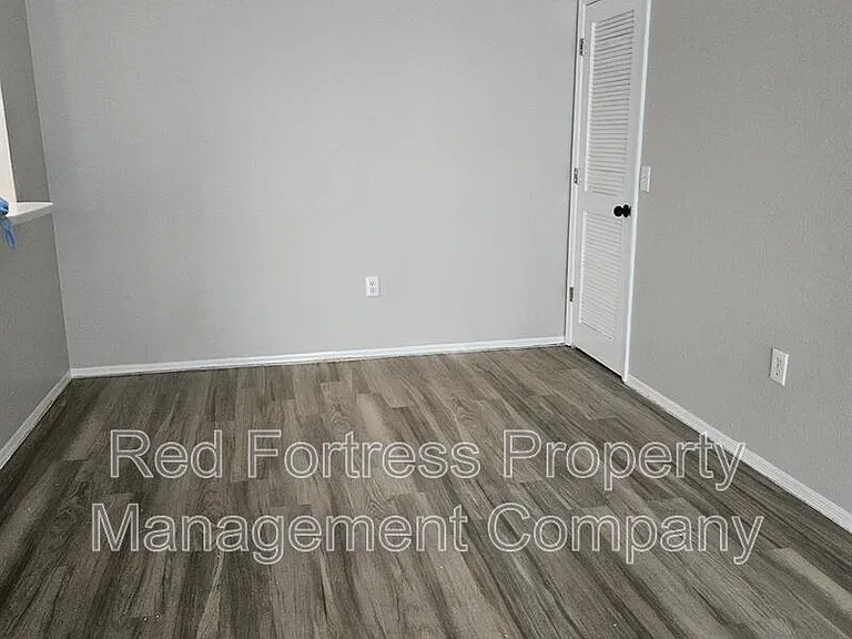 9005 Colby Dr #1920 — Photo 6
