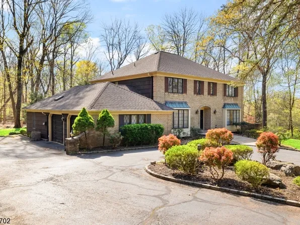 12 Canterbury Ln, Watchung Boro, NJ 07069