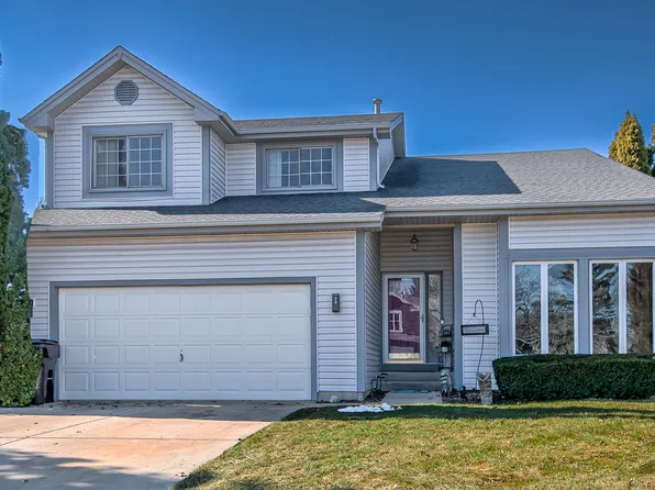 1238 Knollwood Cir, Crystal Lake, IL 60014