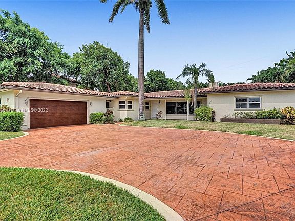3rd image of 1524 Seabreeze Blvd