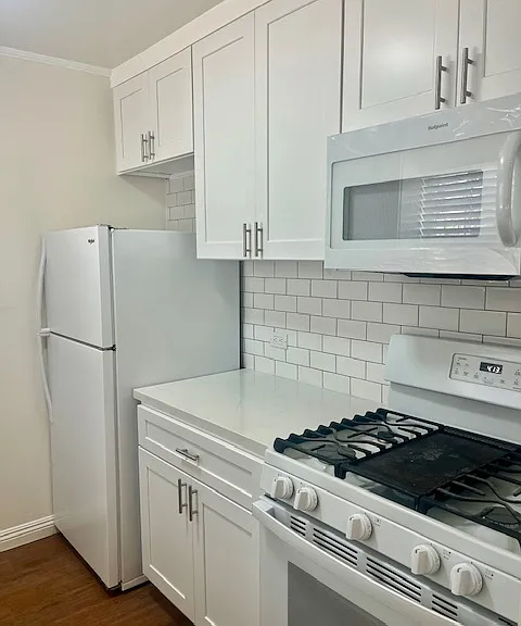 4435 E Ocean Blvd — Photo 4