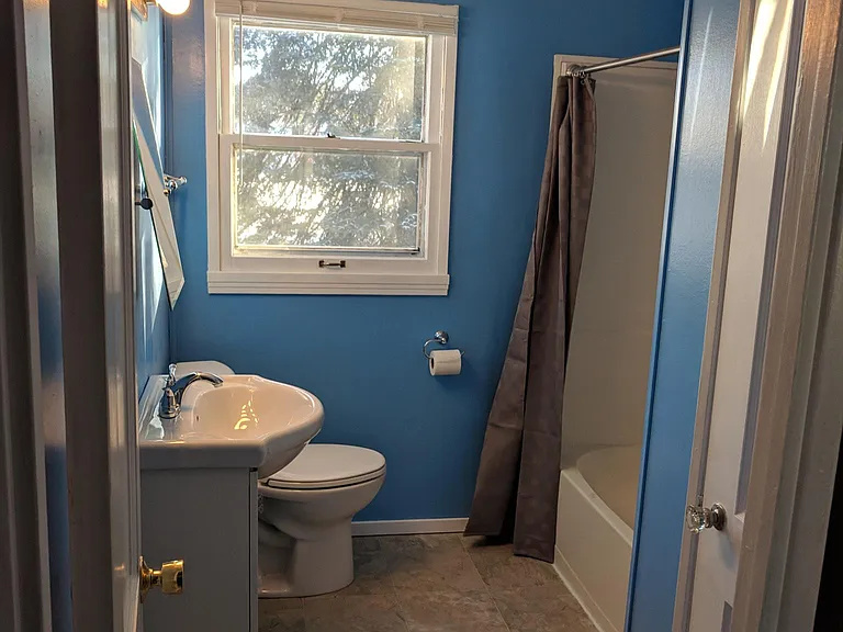 1518 Starr Ave — Photo 10