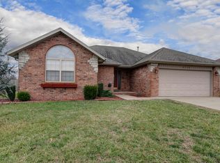 2712 W Cover Dr, Ozark, MO 65721