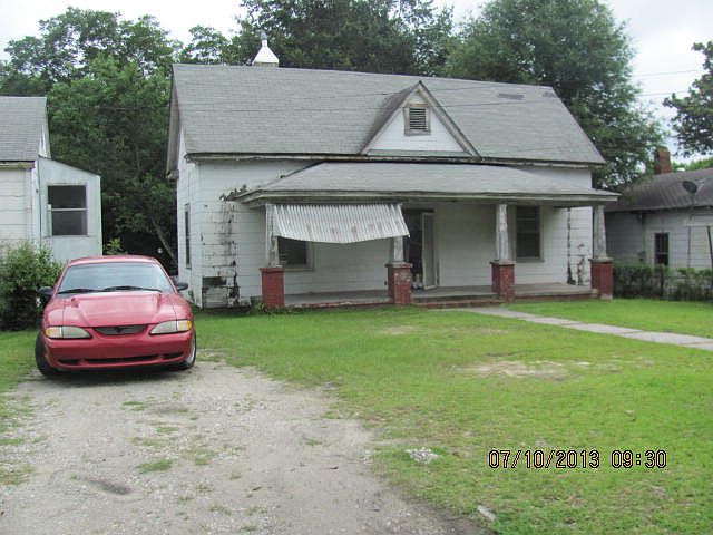 2nd image of 616 Washington St