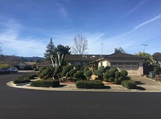 1097 Derbyshire Dr, Cupertino, CA 95014