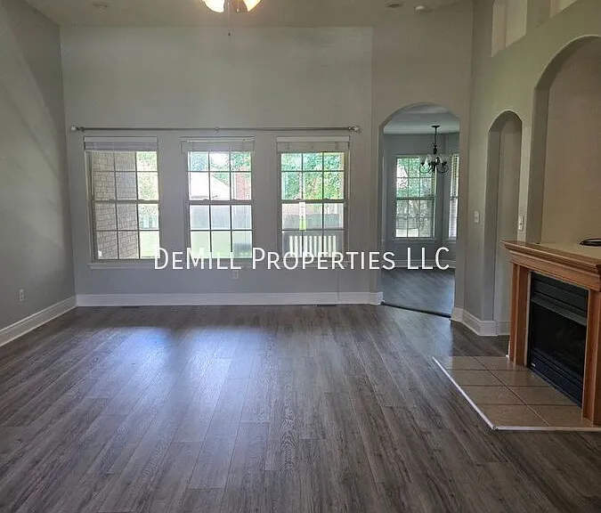3144 W Melbourne St — Photo 3