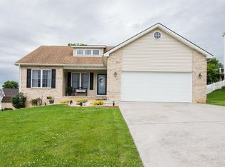 293 Rayann Ln, Broadway, VA 22815