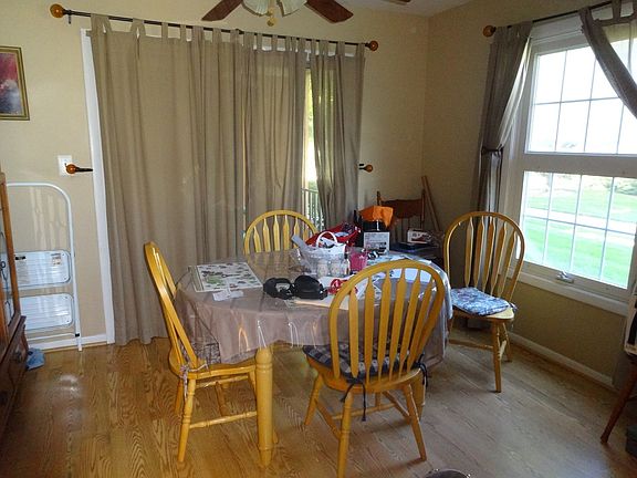 W/GLASS DOORS TO PRIVATE FENCED PATIO