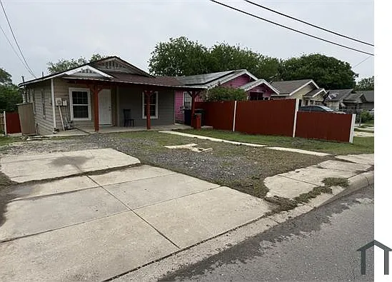 3 bed, 998 sqft, $1,500 — Photo 1