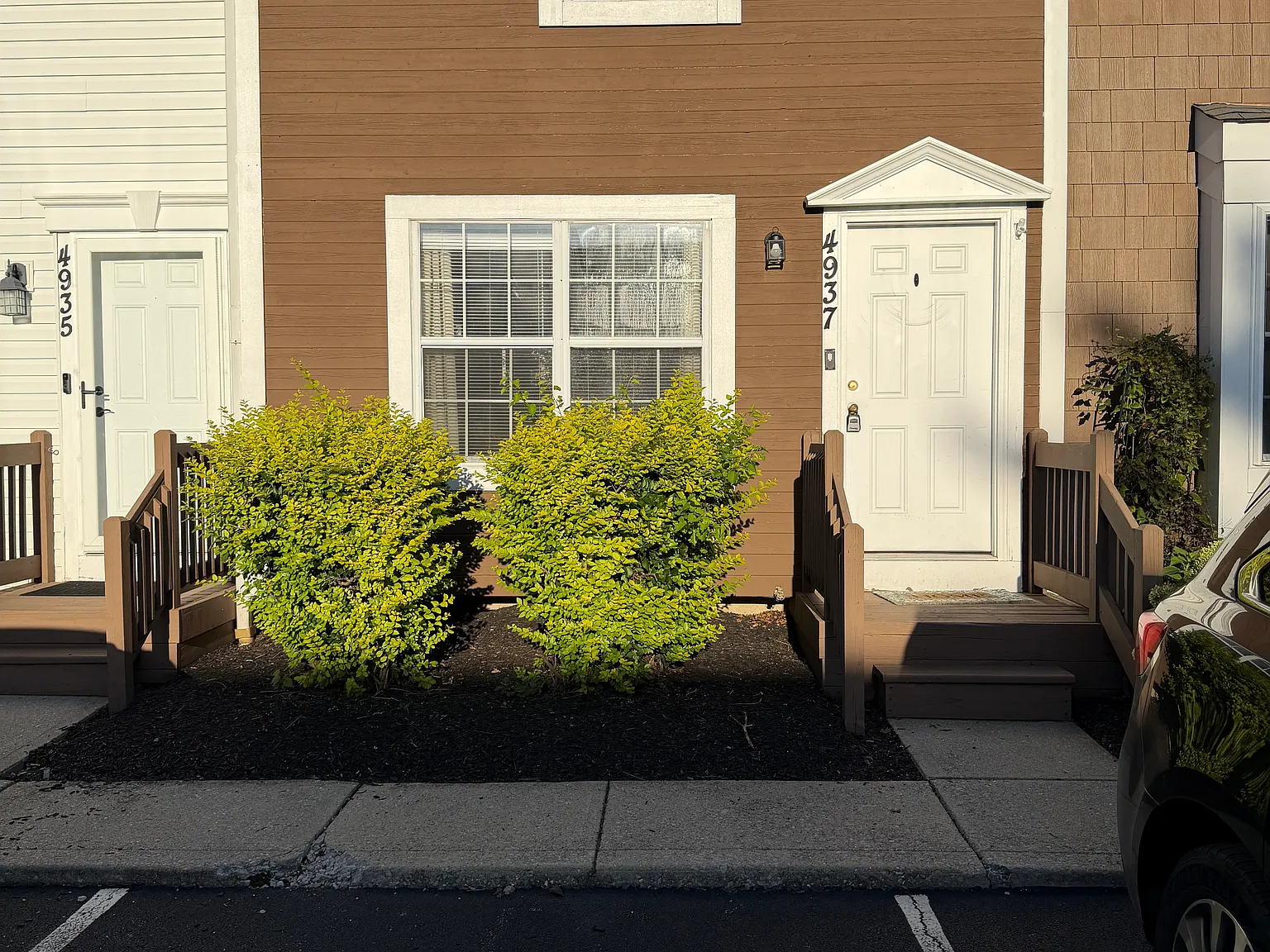 2 bed, 1.5 bath, 1093 sqft, $1,425 — Photo 1