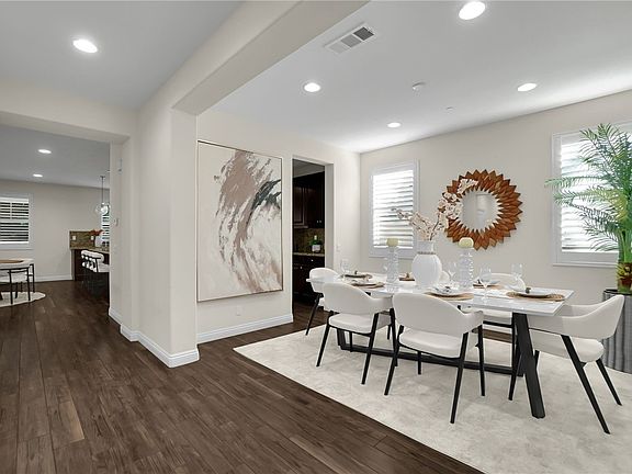 3rd image of 130 Cardinal